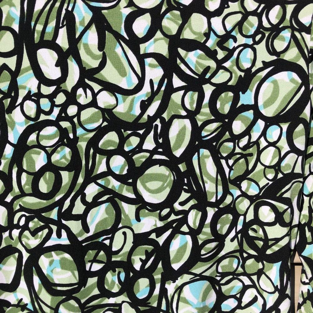 AB Studio Circle Print Small Top - Picture 6 of 6